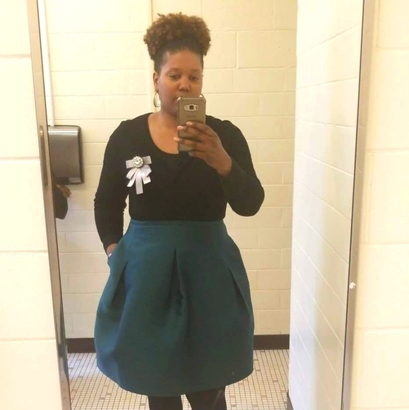 Lord & Taylor | Women's Dark Green Silk Blend Circle or Skater Skirt (Size 14) - Picture 2 of 12